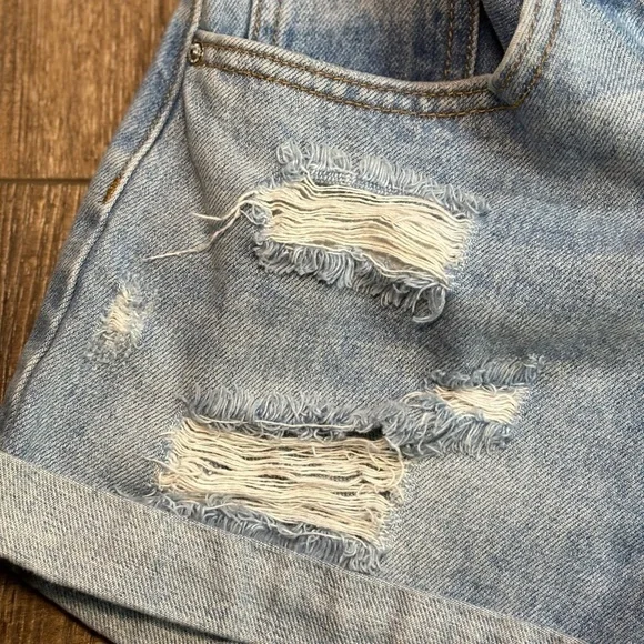 Forever 21 Jean Shorts Women's Size 27 - Picture 3 of 10